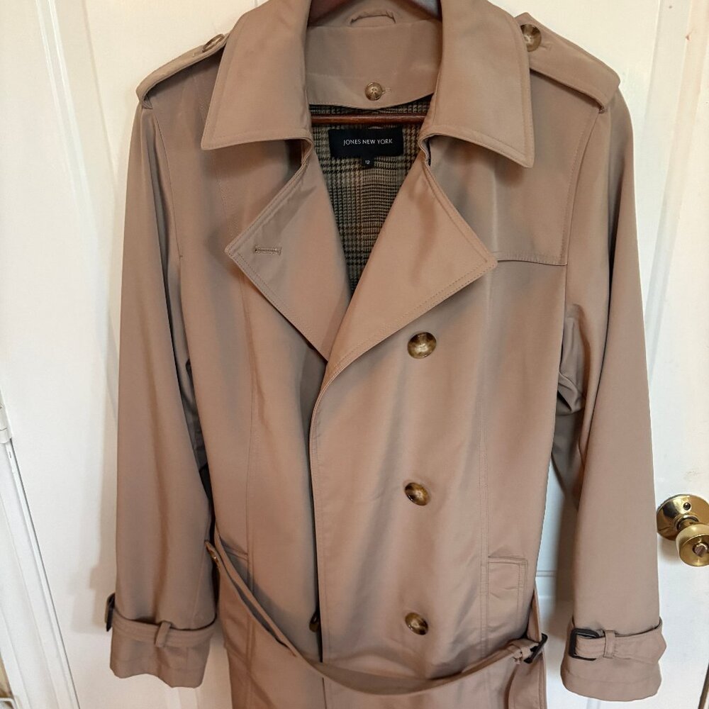 Jones New York Classic Beige Mini Trench Coat Size 12 Plaid Lining